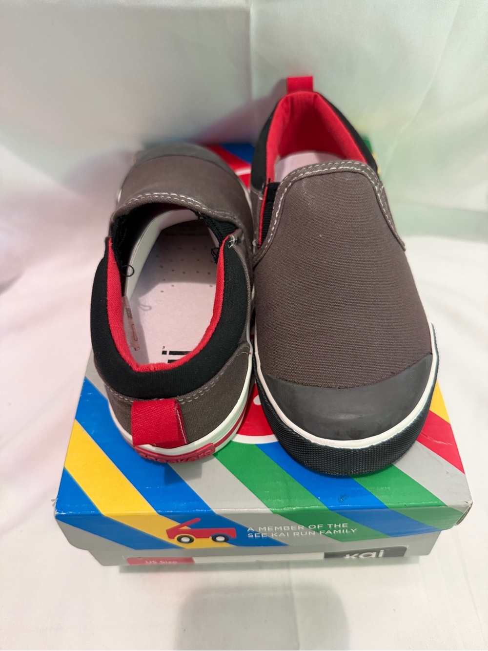 NWT Kai River Gray Slip-On Sneaker Boys Size 13 EU 31 See Kai Run